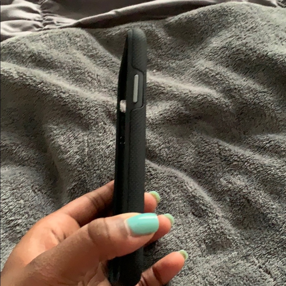 iPhone case bundle 💕 - Picture 3 of 4